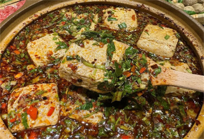 滇師兄臭豆腐銅鍋牛肉