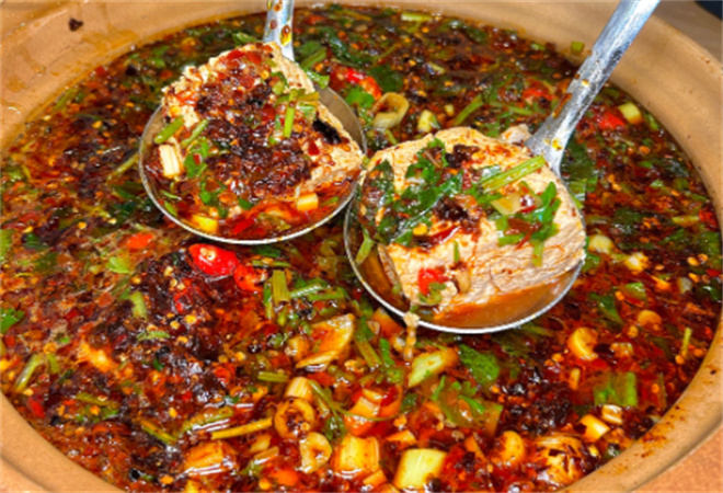 滇師兄臭豆腐銅鍋牛肉