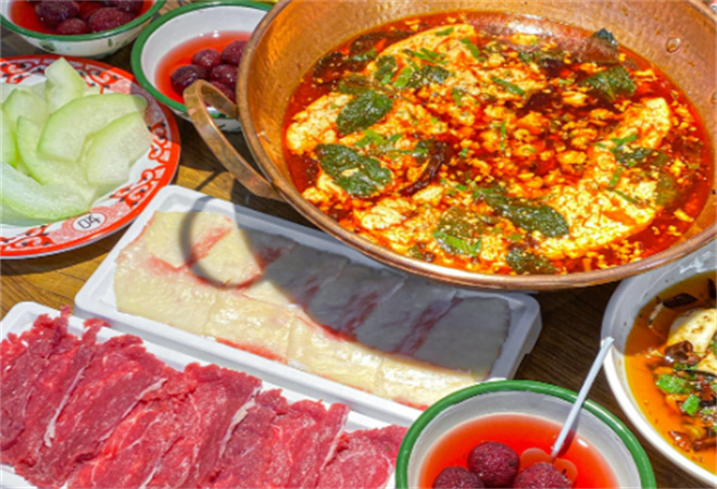 滇師兄臭豆腐銅鍋牛肉加盟