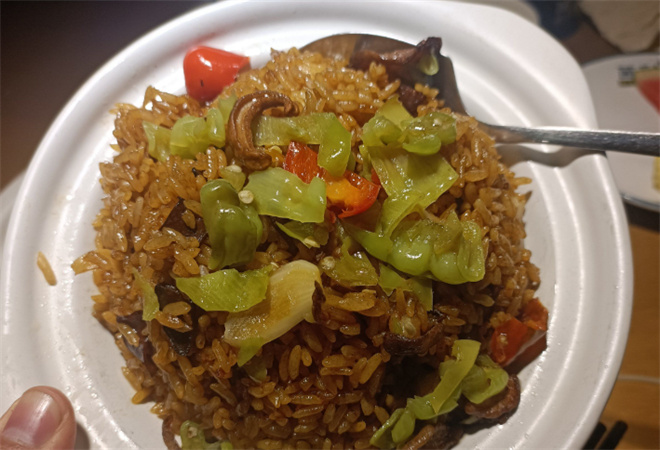 炒生活鐵板菌子飯