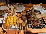 爆烤社燒烤加盟開(kāi)店怎么選址呢？