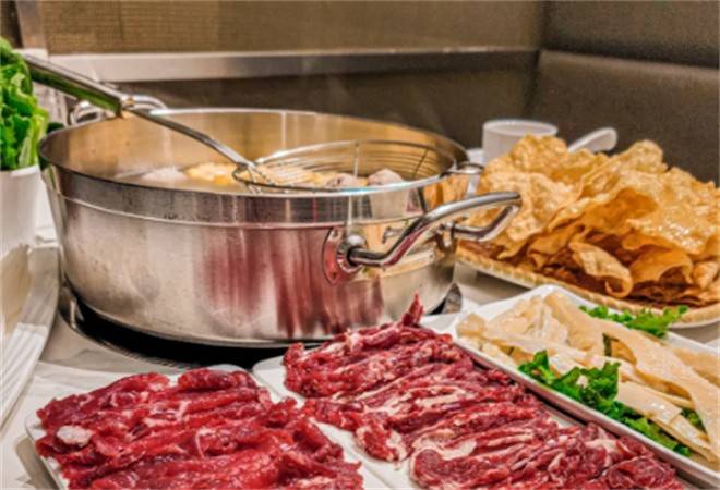 牛本道潮汕牛肉火锅