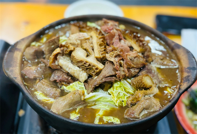 牛汤陈跷脚牛杂火锅 牛汤陈跷脚牛杂火锅