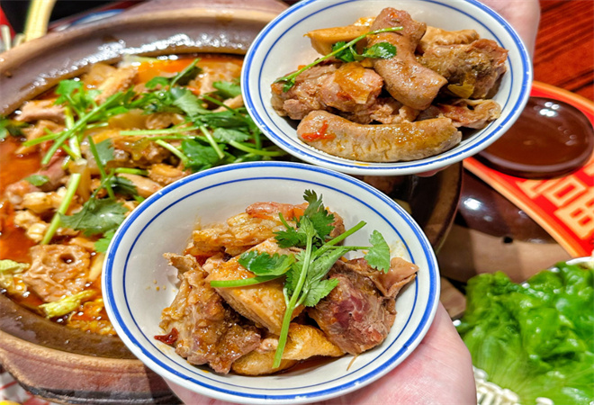 牛汤陈跷脚牛杂火锅 牛汤陈跷脚牛杂火锅