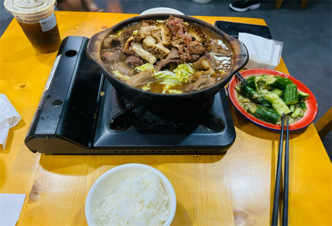 牛汤陈跷脚牛杂火锅 牛汤陈跷脚牛杂火锅
