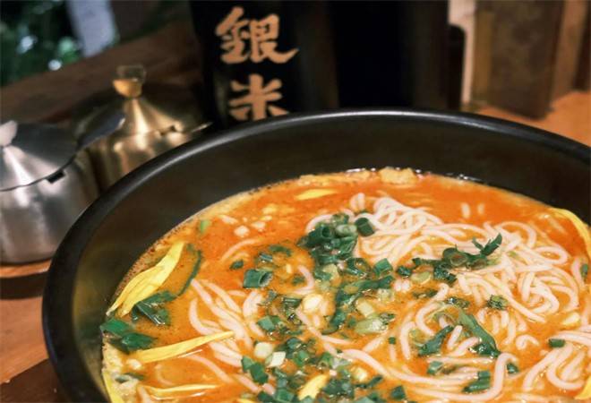 银米云南传统过桥米线