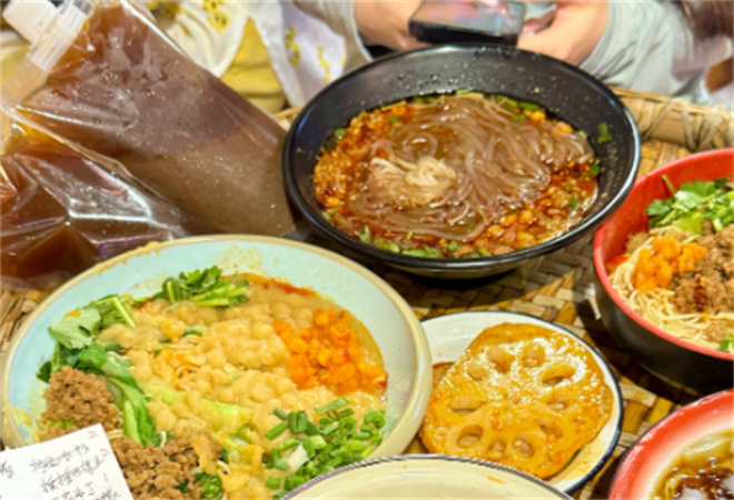 趙敢當(dāng)四川小吃鋪加盟