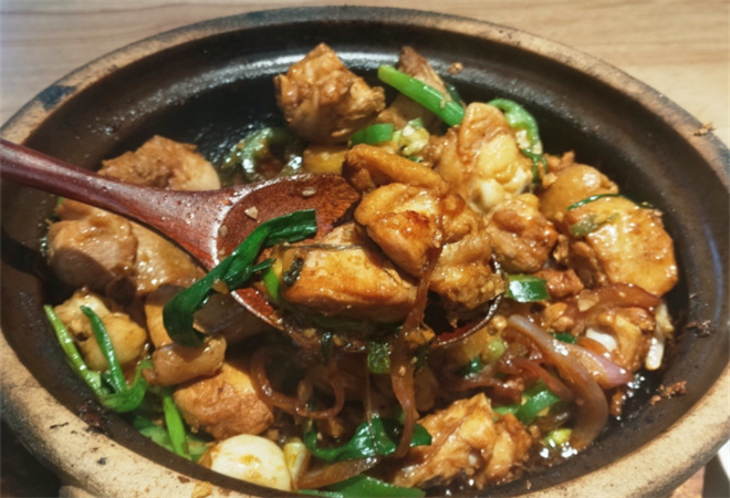 火焰川土雞煲啫啫煲加盟