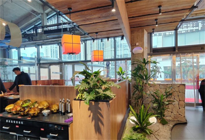 謝萍萍鮮牛肉串串火鍋加盟