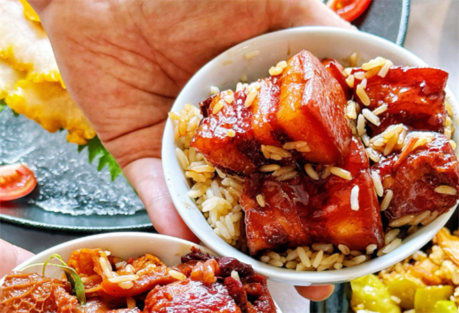 梅哩悠紅油燒肉拌飯加盟