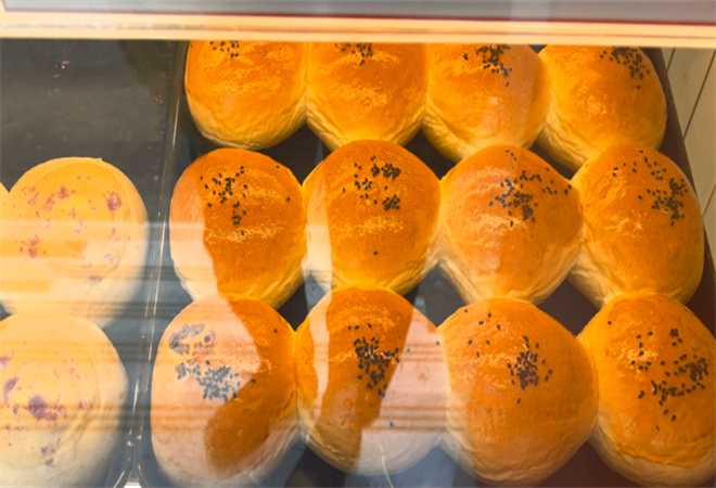 滋味獅2元面包加盟