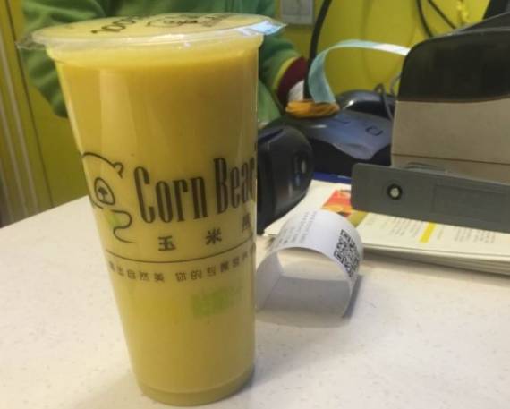 玉米熊鲜榨饮品