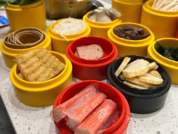 小满足转转小火锅