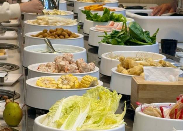 小满足转转小火锅