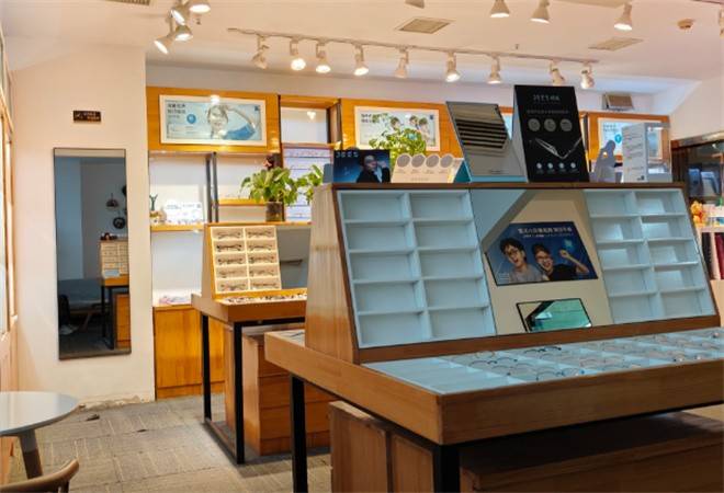 平价眼镜店