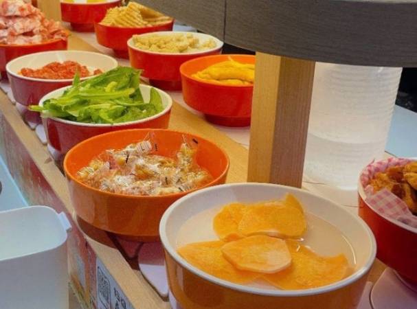 沸嘟嘟转转小火锅