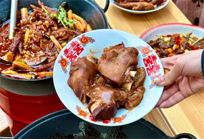 丁哈星爐邊菜加盟