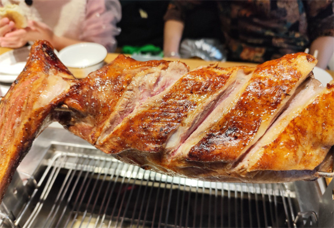 牧上都炭火烤羊腿加盟