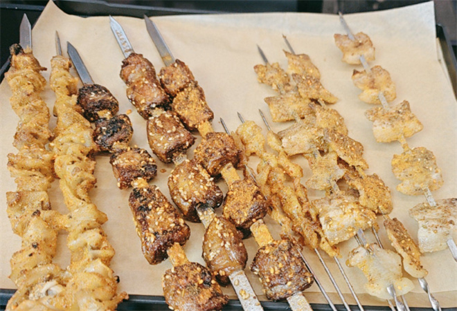 孟佳寶大油邊王燒烤