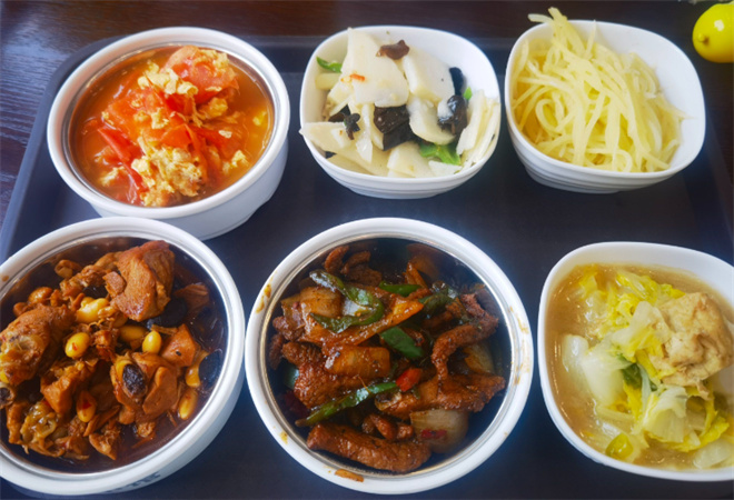 頻膳中式快餐加盟