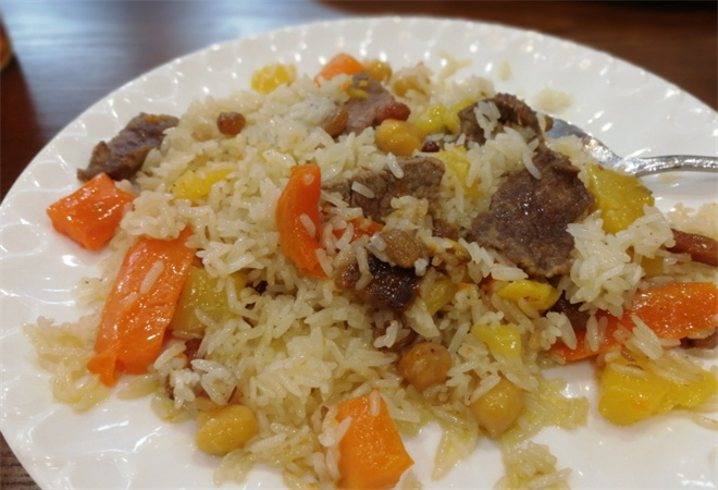 明優利特色拌面抓飯