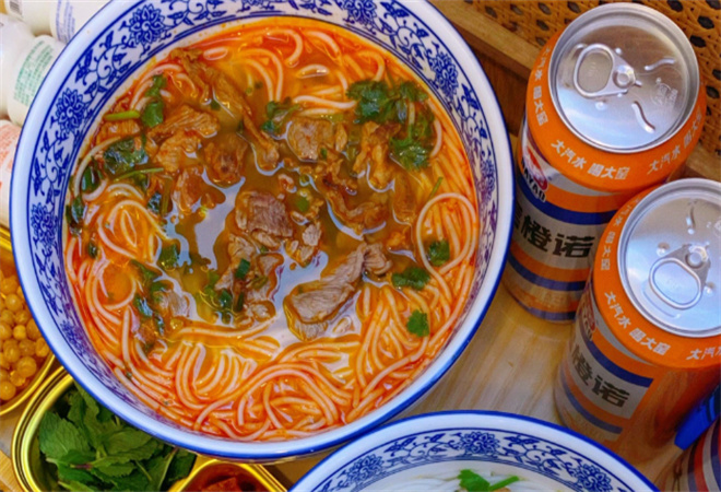 粉小主貴州酸湯牛肉粉加盟