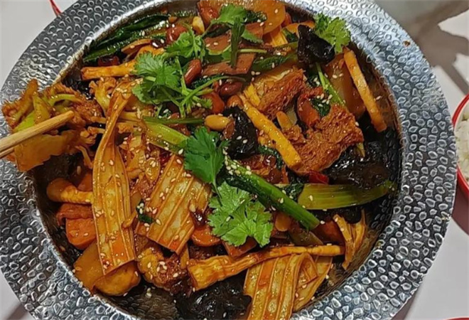 川派鍋大師麻辣香鍋加盟