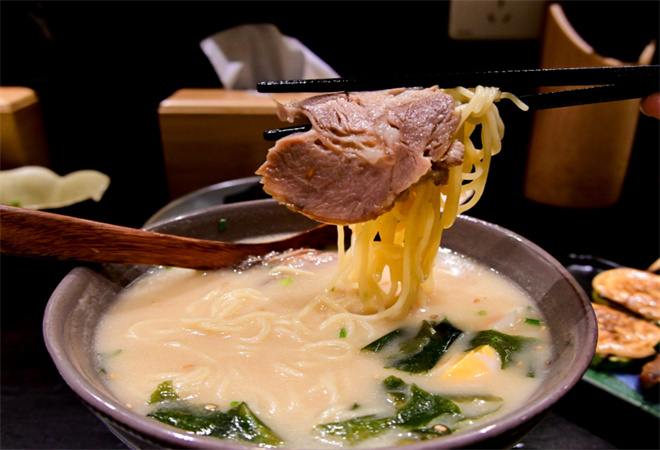 Rame滿吉豚骨拉面