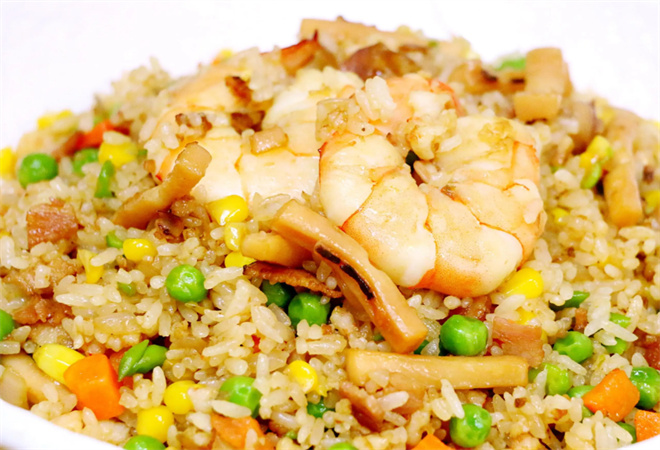 貓不乖海鮮炒飯