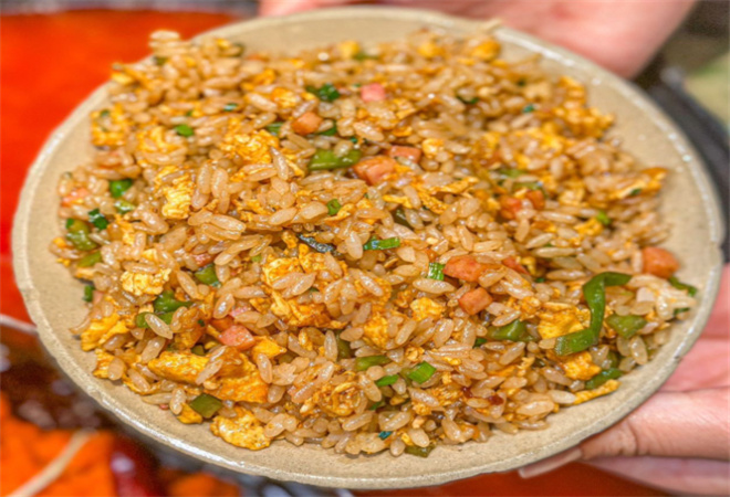 勁爆吧蛋炒飯