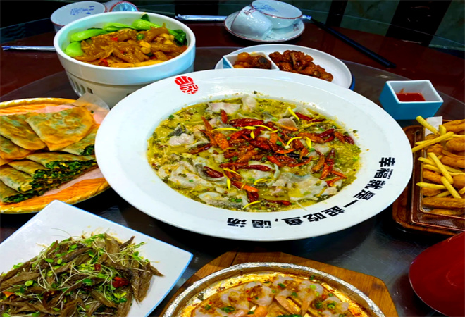 路一川川味中國菜