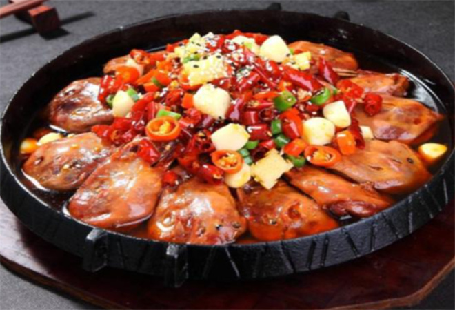 金順禧干鍋辣鴨頭加盟