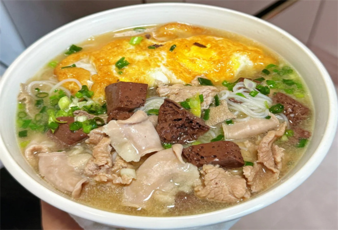 御品鮮豬雜湯粉加盟