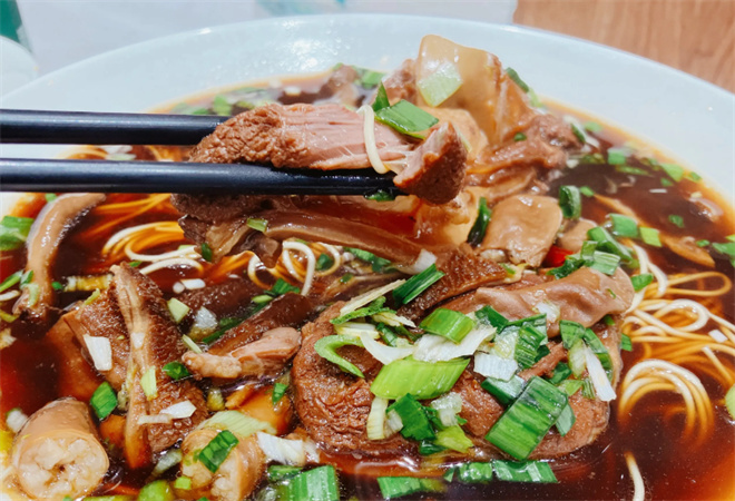 雷國輝羊肉面加盟