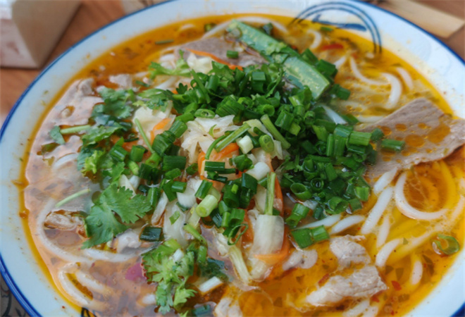 雷國(guó)輝羊肉面加盟