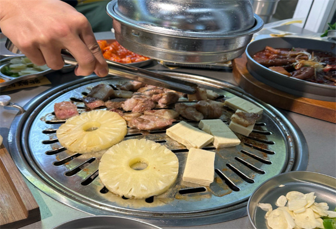 權秀妍韓式炭火烤肉加盟