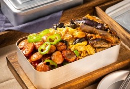 嘎嘎好吃東北老飯盒