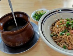 歲師傅南昌拌粉瓦罐湯