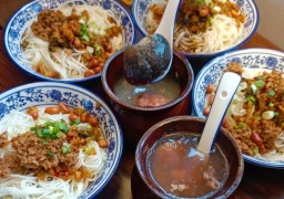 歲師傅南昌拌粉瓦罐湯