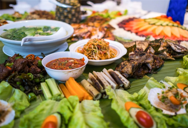 金孔雀云南菜加盟