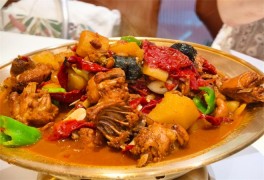 京小鳳鮮炒大盤(pán)雞