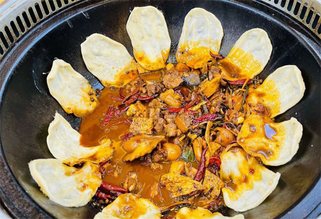 土灶世家地鍋雞加盟