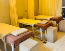 作強(qiáng)筋骨調(diào)理養(yǎng)生館