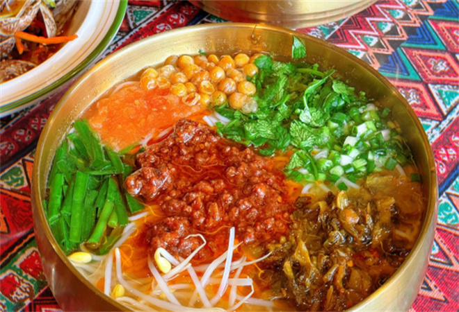 傣阿哥米線加盟