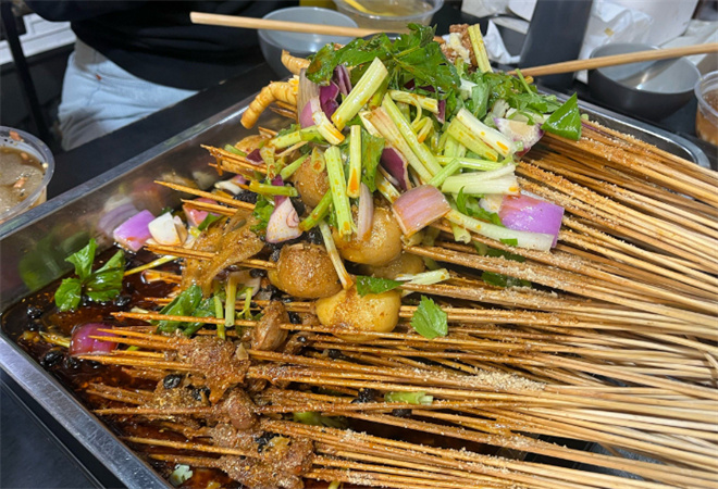 冒張張油鹵串串加盟