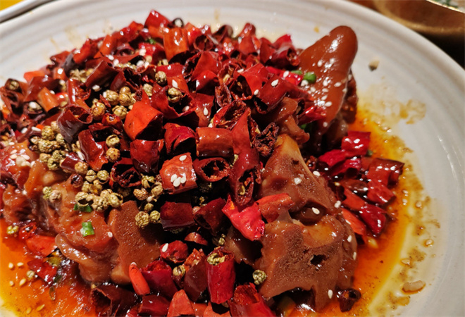 紅星兔丁兔頭川菜